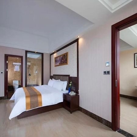 Vienna International Hotel Jieyang Chaoshan Airport Экстерьер фото